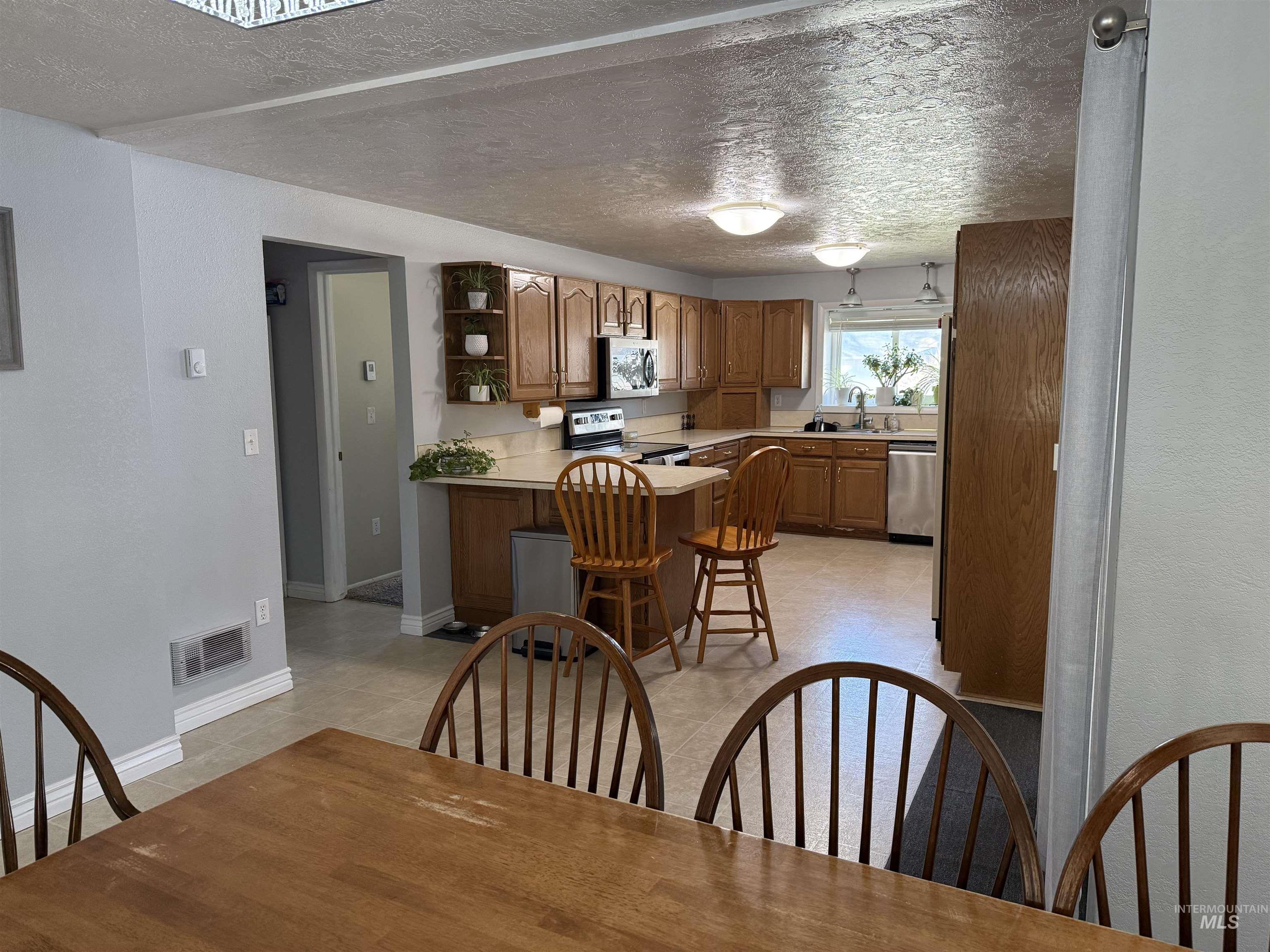 4926 Easy Street, Chubbuck, Idaho 83202, 8 Bedrooms, 3.5 Bathrooms, Residential For Sale, Price $439,900,MLS 98972055