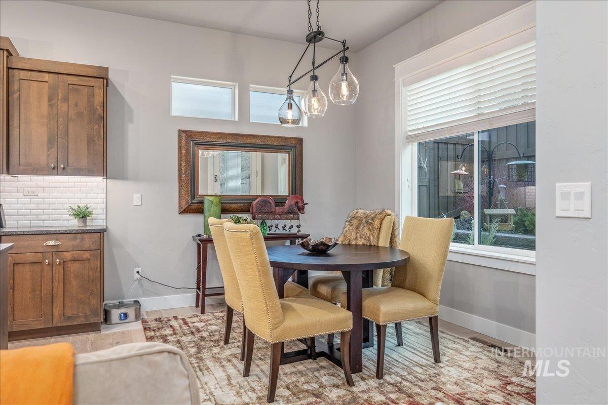 6184 N Borgnine Ln, Meridian, Idaho 83646, 3 Bedrooms, 2 Bathrooms, Residential For Sale, Price $535,000,MLS 98972063