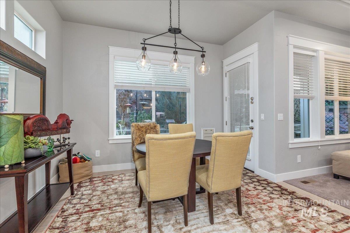 6184 N Borgnine Ln, Meridian, Idaho 83646, 3 Bedrooms, 2 Bathrooms, Residential For Sale, Price $535,000,MLS 98972063