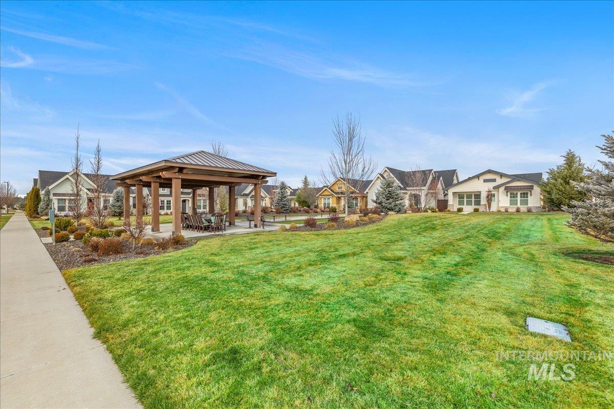 6184 N Borgnine Ln, Meridian, Idaho 83646, 3 Bedrooms, 2 Bathrooms, Residential For Sale, Price $535,000,MLS 98972063