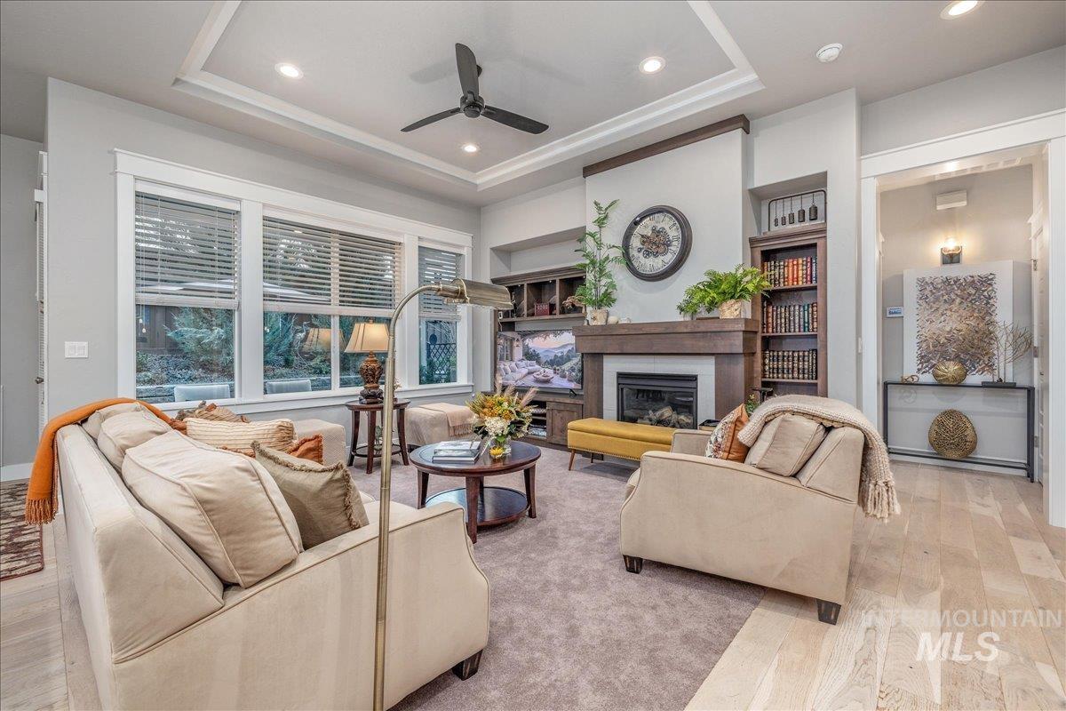 6184 N Borgnine Ln, Meridian, Idaho 83646, 3 Bedrooms, 2 Bathrooms, Residential For Sale, Price $535,000,MLS 98972063