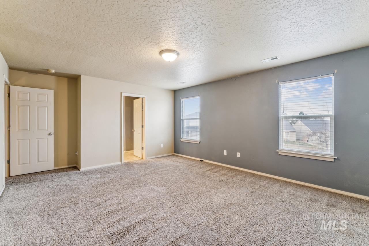 118 Parkland Way, Caldwell, Idaho 83605-0000, 5 Bedrooms, 2.5 Bathrooms, Residential For Sale, Price $399,000,MLS 98972064