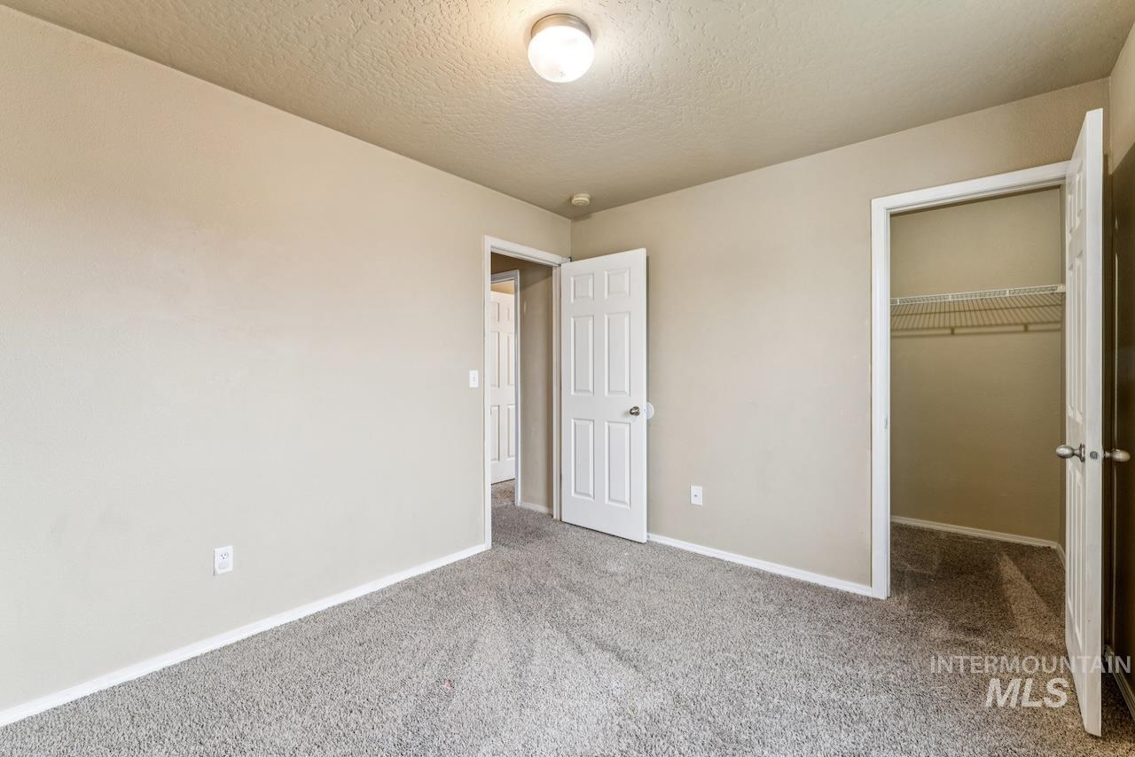 118 Parkland Way, Caldwell, Idaho 83605-0000, 5 Bedrooms, 2.5 Bathrooms, Residential For Sale, Price $399,000,MLS 98972064