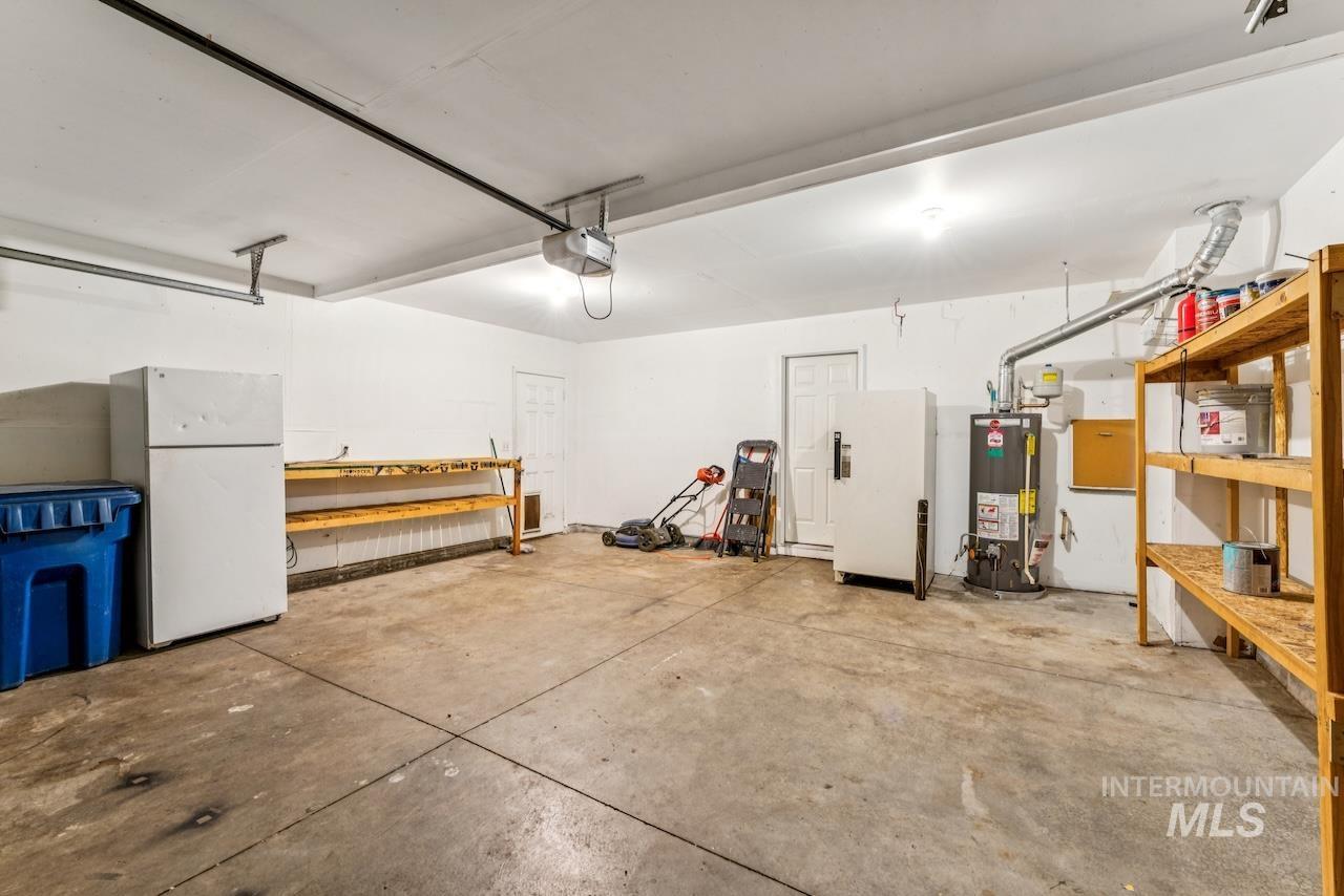 118 Parkland Way, Caldwell, Idaho 83605-0000, 5 Bedrooms, 2.5 Bathrooms, Residential For Sale, Price $399,000,MLS 98972064