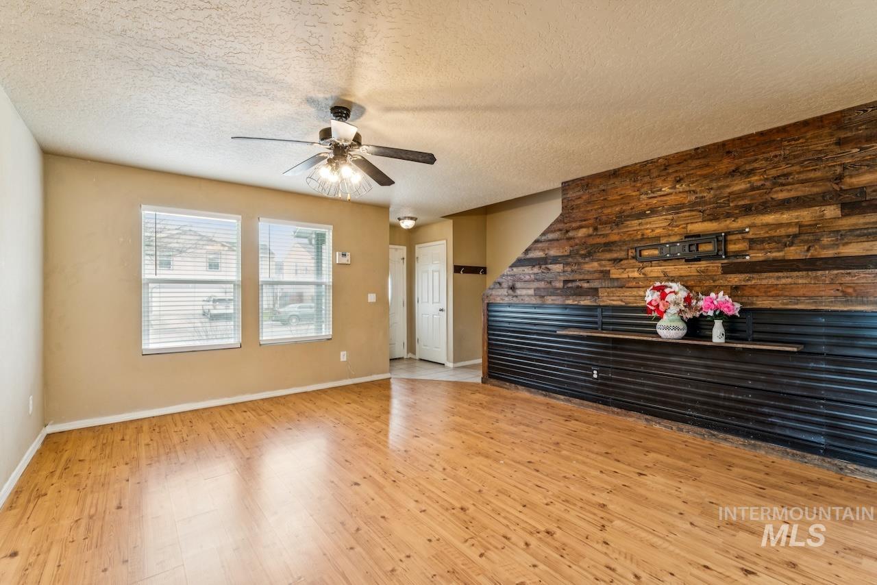 118 Parkland Way, Caldwell, Idaho 83605-0000, 5 Bedrooms, 2.5 Bathrooms, Residential For Sale, Price $399,000,MLS 98972064