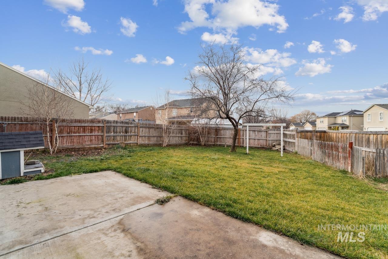 118 Parkland Way, Caldwell, Idaho 83605-0000, 5 Bedrooms, 2.5 Bathrooms, Residential For Sale, Price $399,000,MLS 98972064