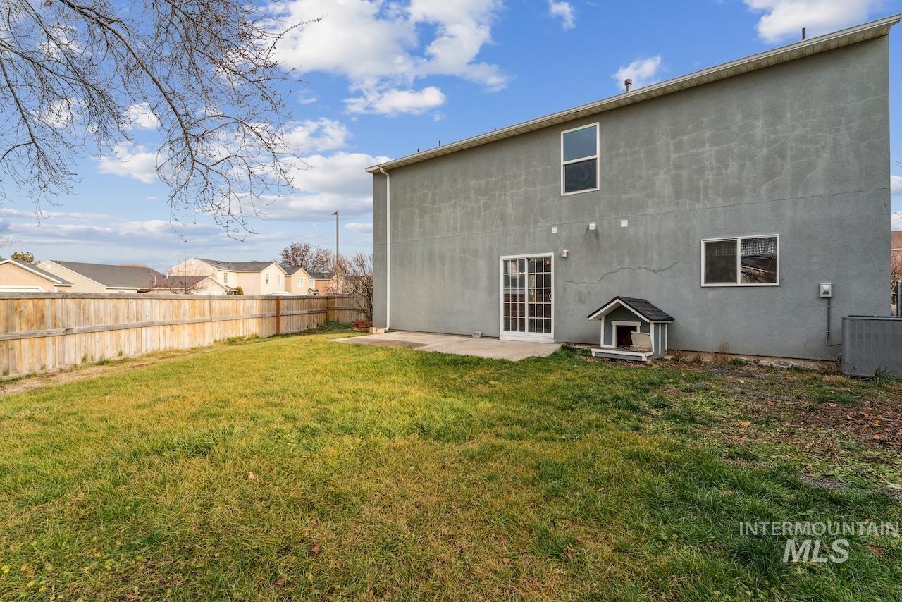 118 Parkland Way, Caldwell, Idaho 83605-0000, 5 Bedrooms, 2.5 Bathrooms, Residential For Sale, Price $399,000,MLS 98972064