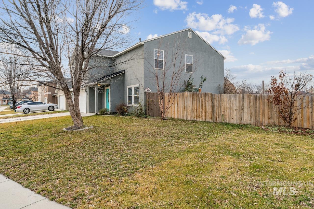 118 Parkland Way, Caldwell, Idaho 83605-0000, 5 Bedrooms, 2.5 Bathrooms, Residential For Sale, Price $399,000,MLS 98972064