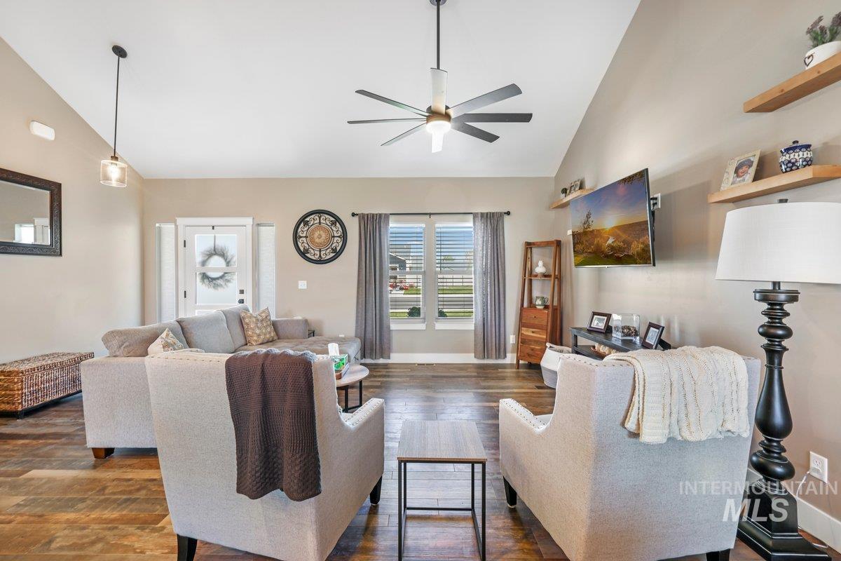 905 Black Mountain Road, Kimberly, Idaho 83341, 3 Bedrooms, 2 Bathrooms, Residential For Sale, Price $425,000,MLS 98972066