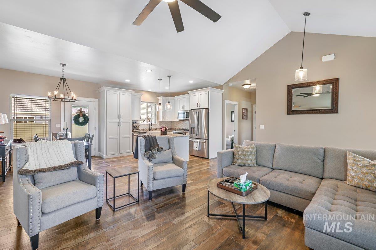 905 Black Mountain Road, Kimberly, Idaho 83341, 3 Bedrooms, 2 Bathrooms, Residential For Sale, Price $425,000,MLS 98972066