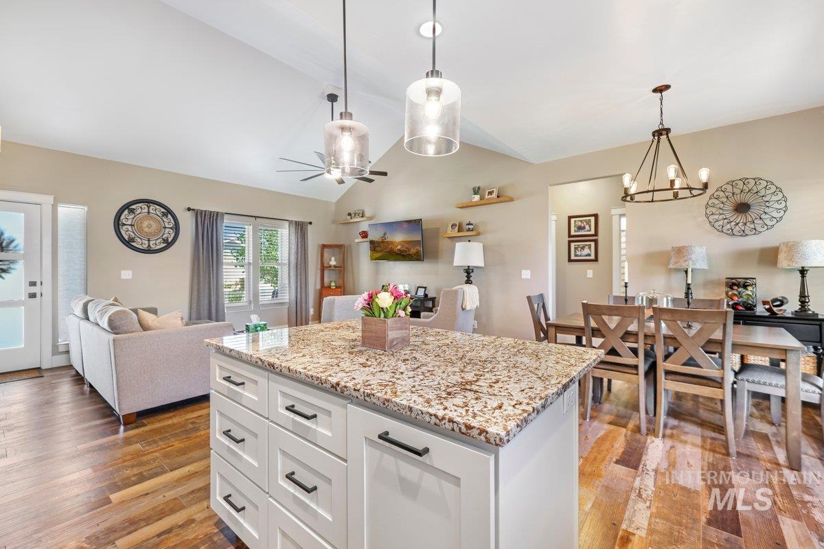 905 Black Mountain Road, Kimberly, Idaho 83341, 3 Bedrooms, 2 Bathrooms, Residential For Sale, Price $425,000,MLS 98972066