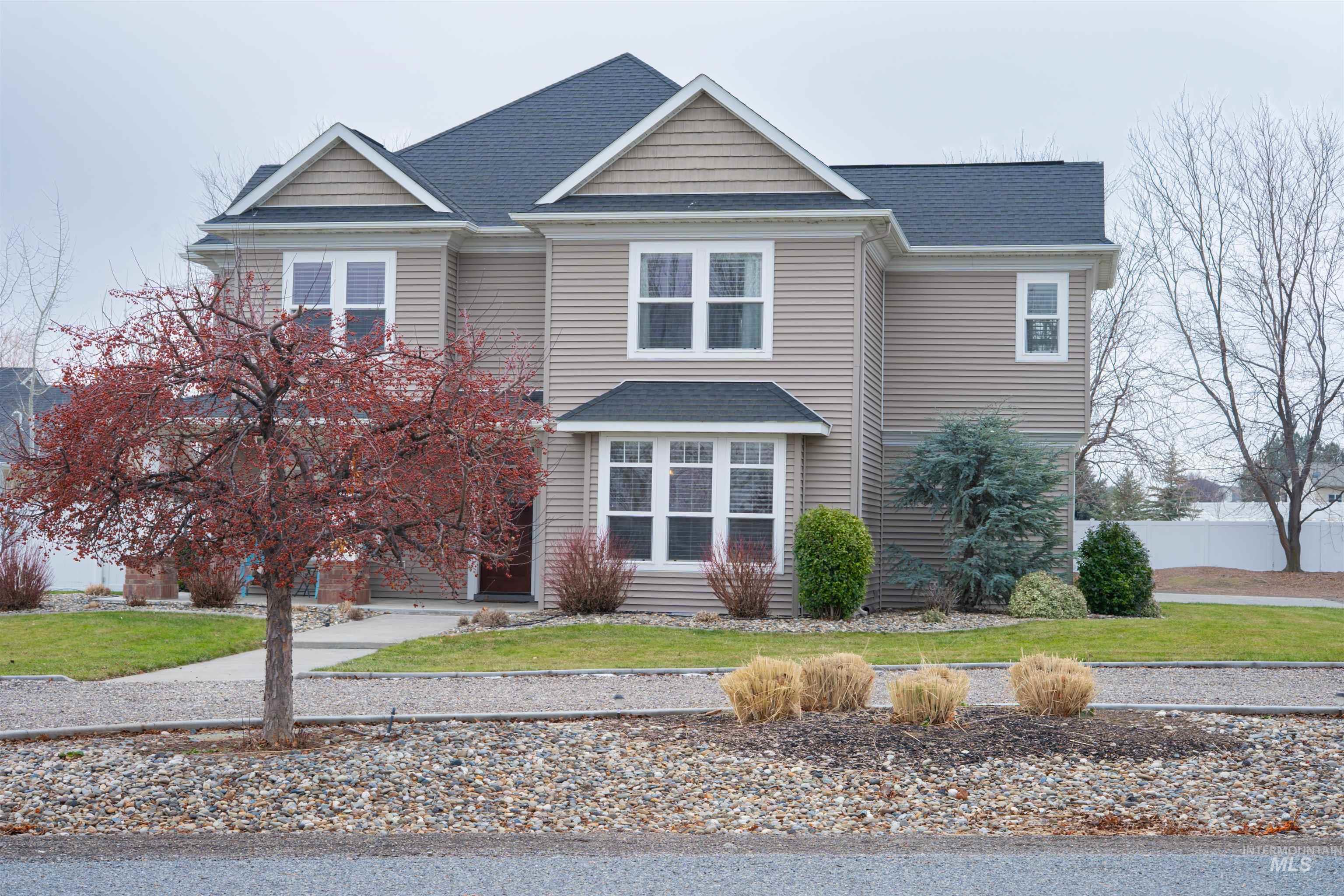 3615 E E 3908 N, Kimberly, Idaho 83341-5113, 3 Bedrooms, 2.5 Bathrooms, Residential For Sale, Price $715,000,MLS 98972067