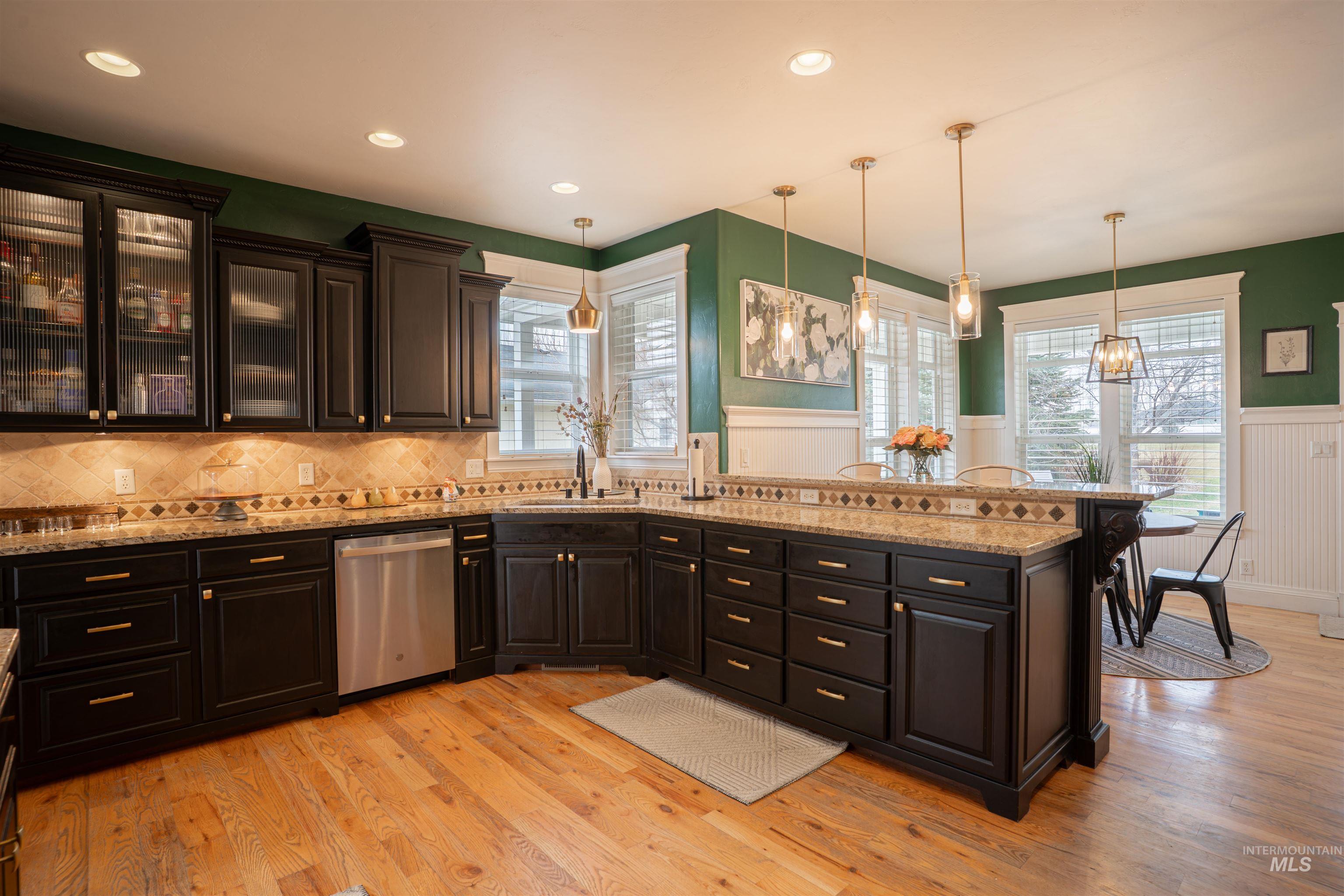 3615 E E 3908 N, Kimberly, Idaho 83341-5113, 3 Bedrooms, 2.5 Bathrooms, Residential For Sale, Price $715,000,MLS 98972067