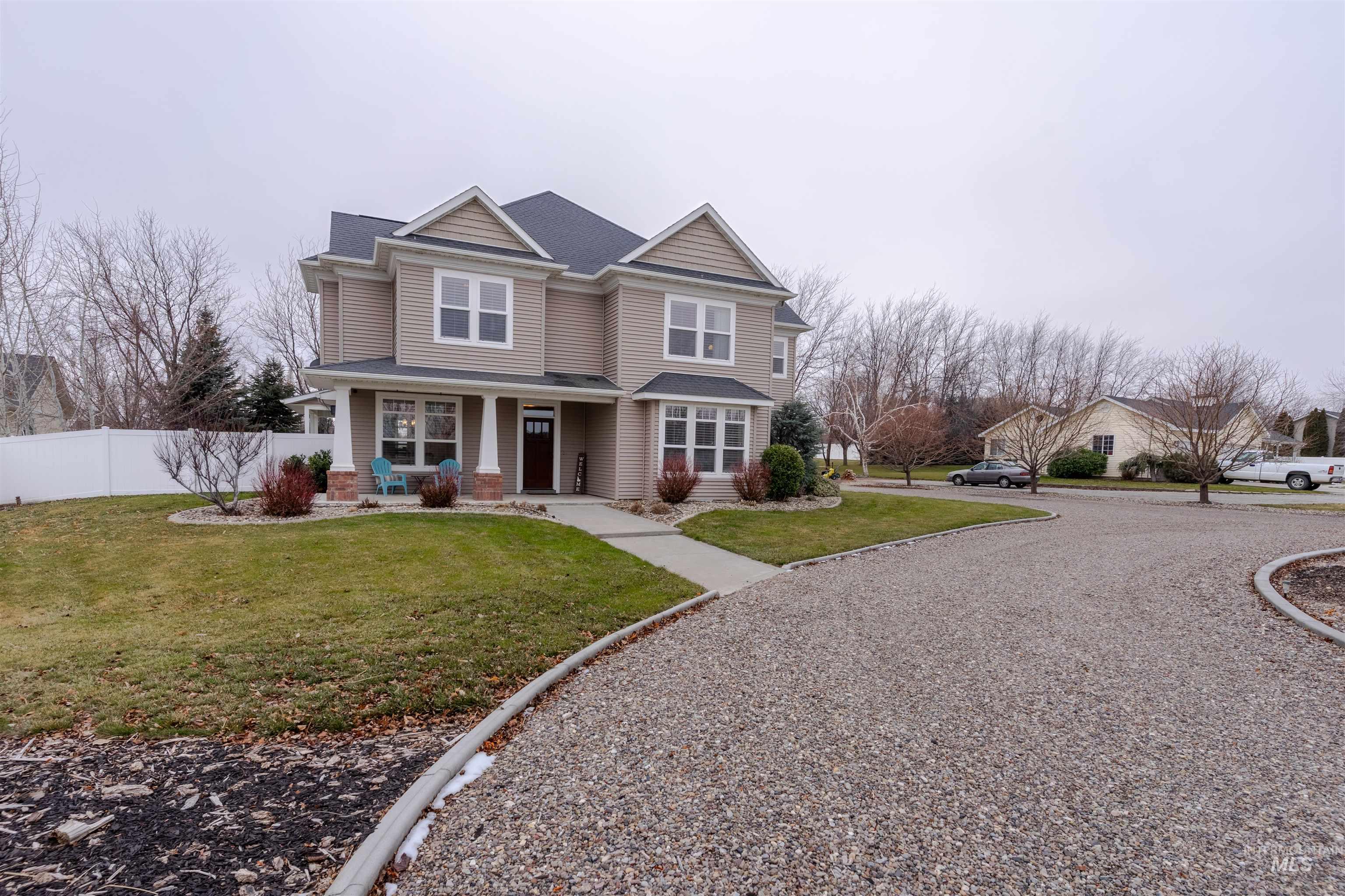 3615 E E 3908 N, Kimberly, Idaho 83341-5113, 3 Bedrooms, 2.5 Bathrooms, Residential For Sale, Price $715,000,MLS 98972067