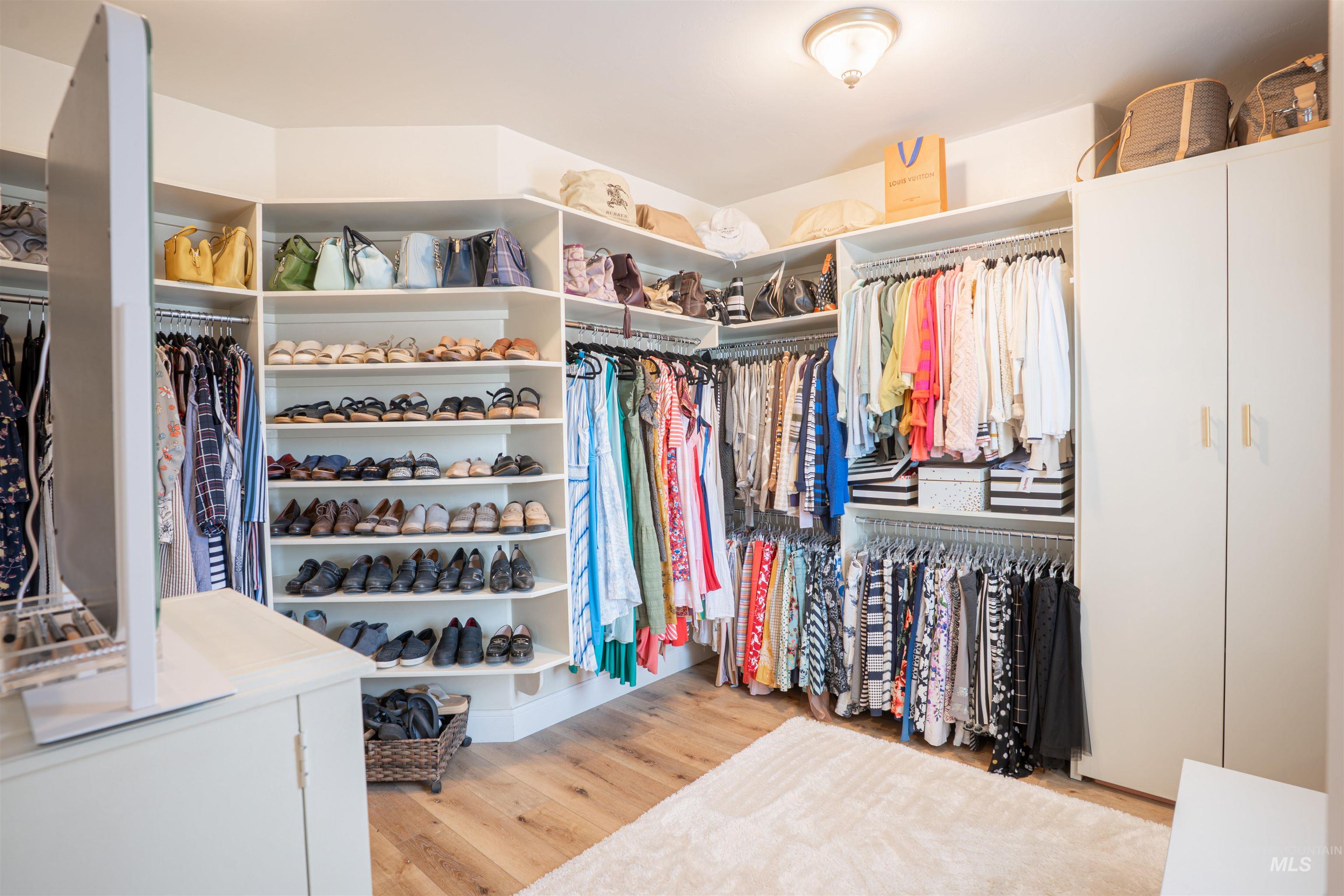 3615 E E 3908 N, Kimberly, Idaho 83341-5113, 3 Bedrooms, 2.5 Bathrooms, Residential For Sale, Price $715,000,MLS 98972067