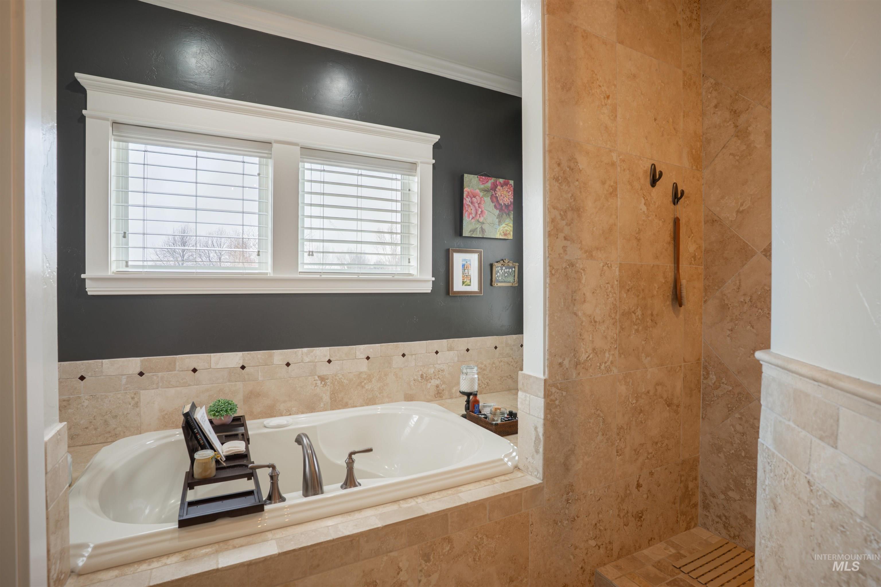 3615 E E 3908 N, Kimberly, Idaho 83341-5113, 3 Bedrooms, 2.5 Bathrooms, Residential For Sale, Price $715,000,MLS 98972067