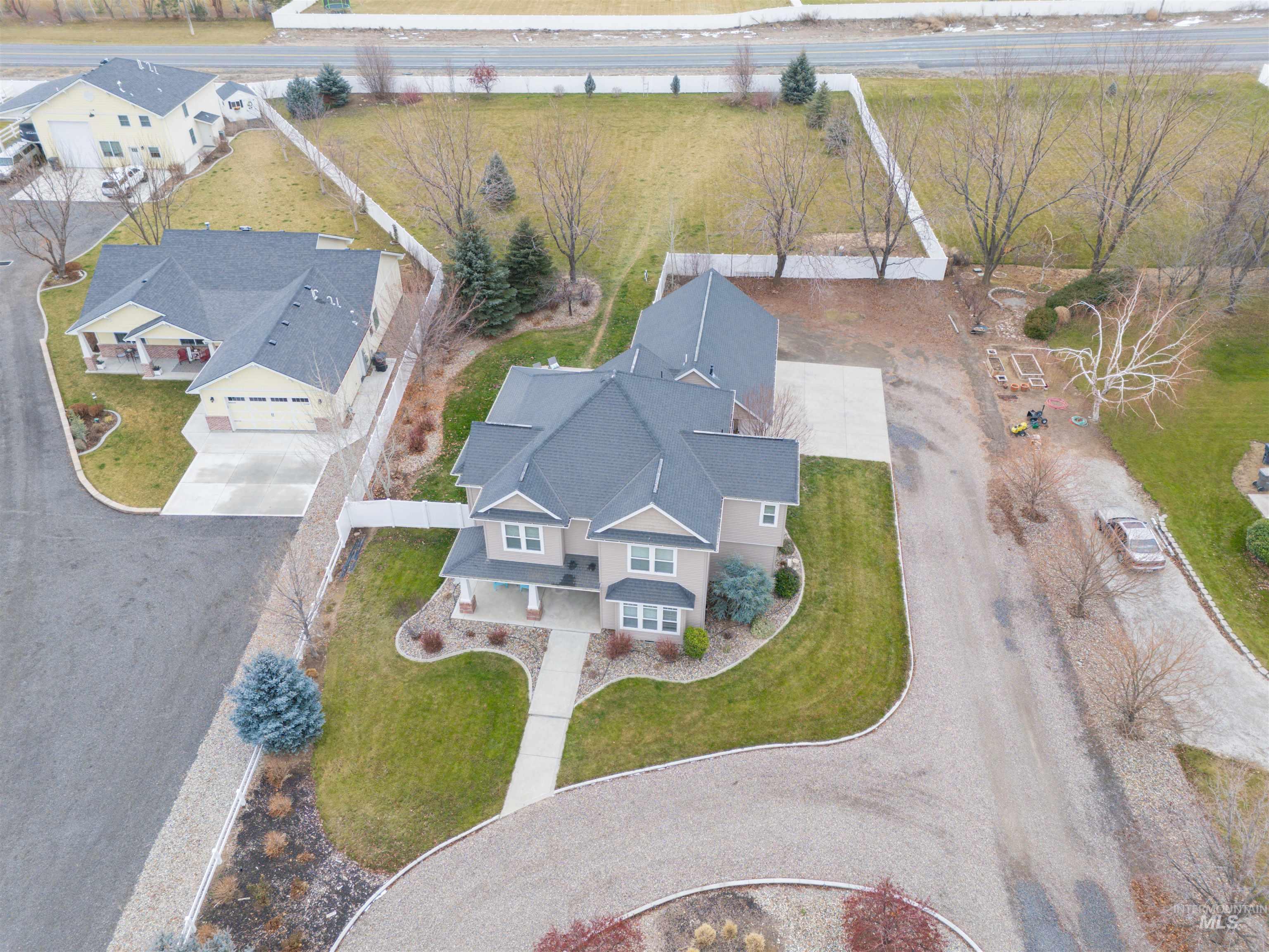 3615 E E 3908 N, Kimberly, Idaho 83341-5113, 3 Bedrooms, 2.5 Bathrooms, Residential For Sale, Price $715,000,MLS 98972067