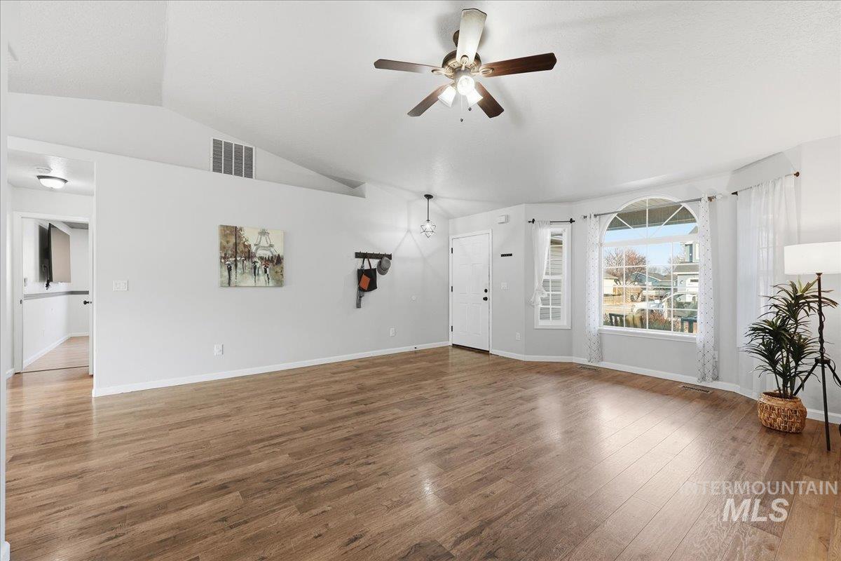 1227 S Cassia Pl., Nampa, Idaho 83686, 3 Bedrooms, 2 Bathrooms, Residential For Sale, Price $370,000,MLS 98972068