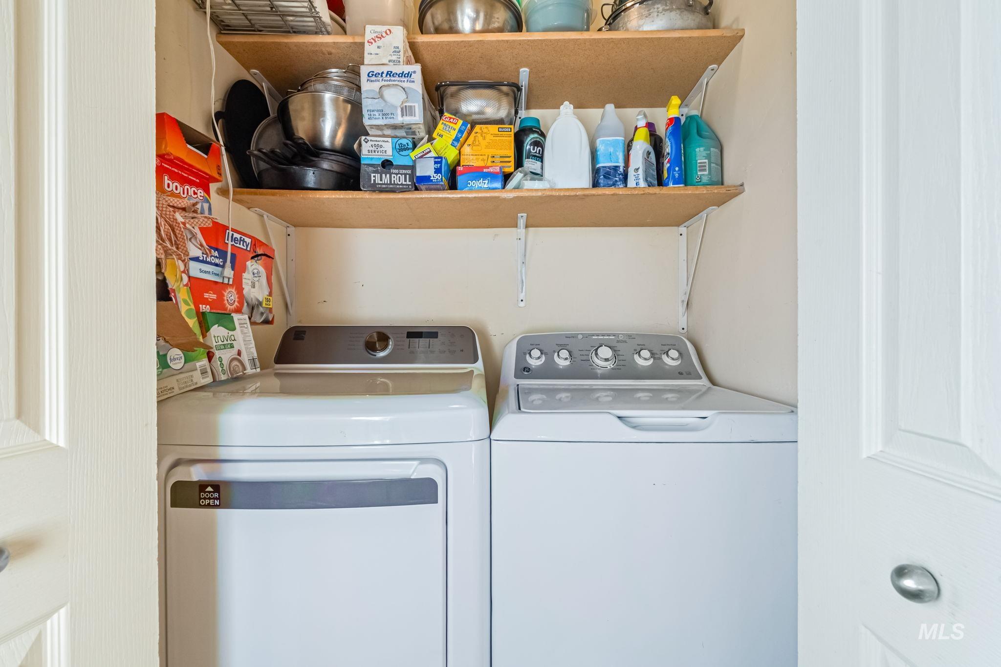 226 E Garnet Ave, Fairfield, Idaho 83327, 3 Bedrooms, 2 Bathrooms, Residential For Sale, Price $305,000,MLS 98972069