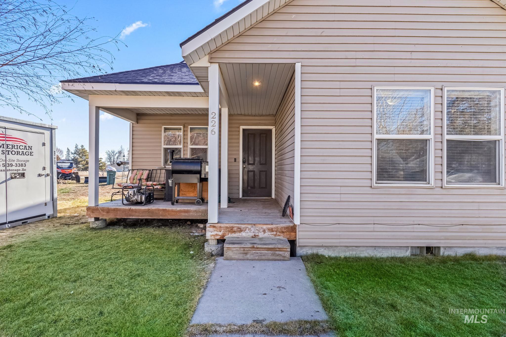 226 E Garnet Ave, Fairfield, Idaho 83327, 3 Bedrooms, 2 Bathrooms, Residential For Sale, Price $305,000,MLS 98972069