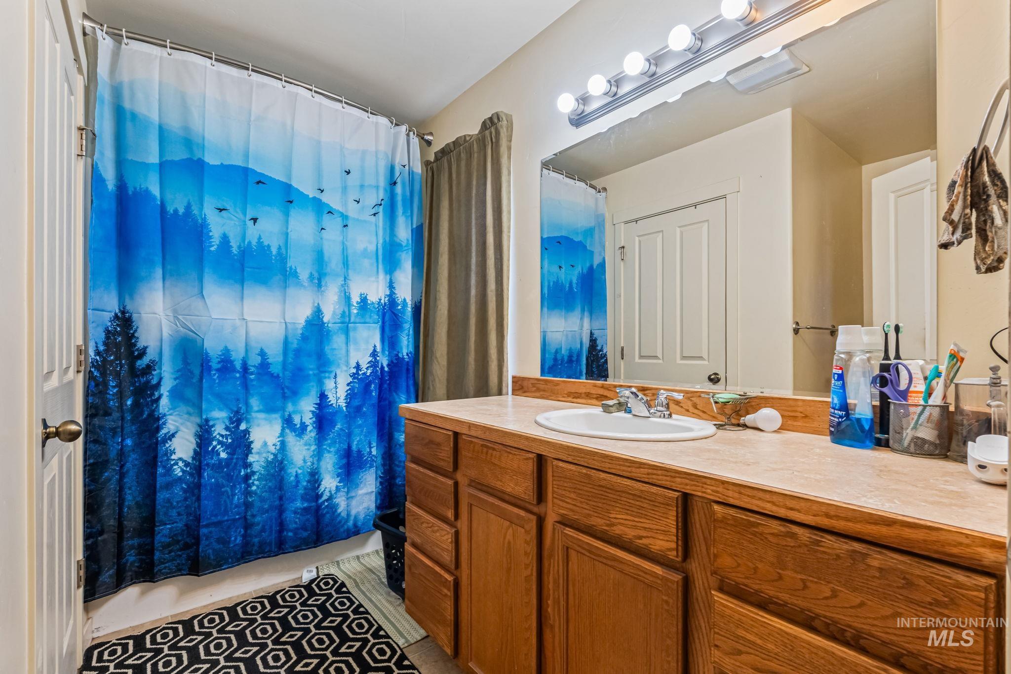 226 E Garnet Ave, Fairfield, Idaho 83327, 3 Bedrooms, 2 Bathrooms, Residential For Sale, Price $305,000,MLS 98972069