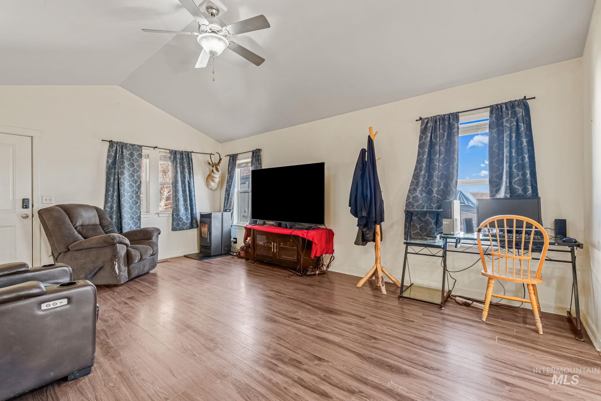 226 E Garnet Ave, Fairfield, Idaho 83327, 3 Bedrooms, 2 Bathrooms, Residential For Sale, Price $305,000,MLS 98972069