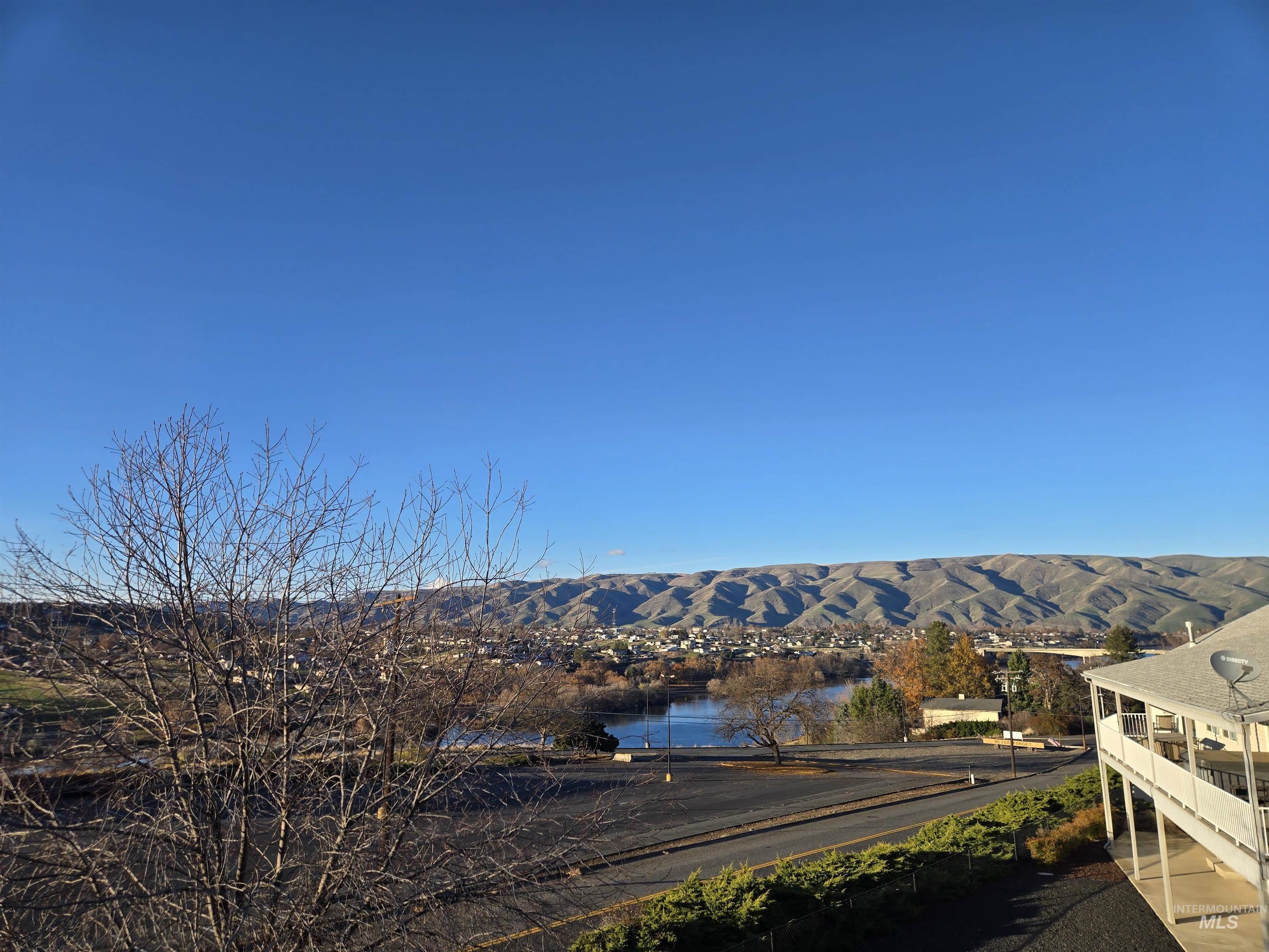 3473 Elks Drive, Lewiston, Idaho 83501, 5 Bedrooms, 2.5 Bathrooms, Residential For Sale, Price $635,000,MLS 98972070