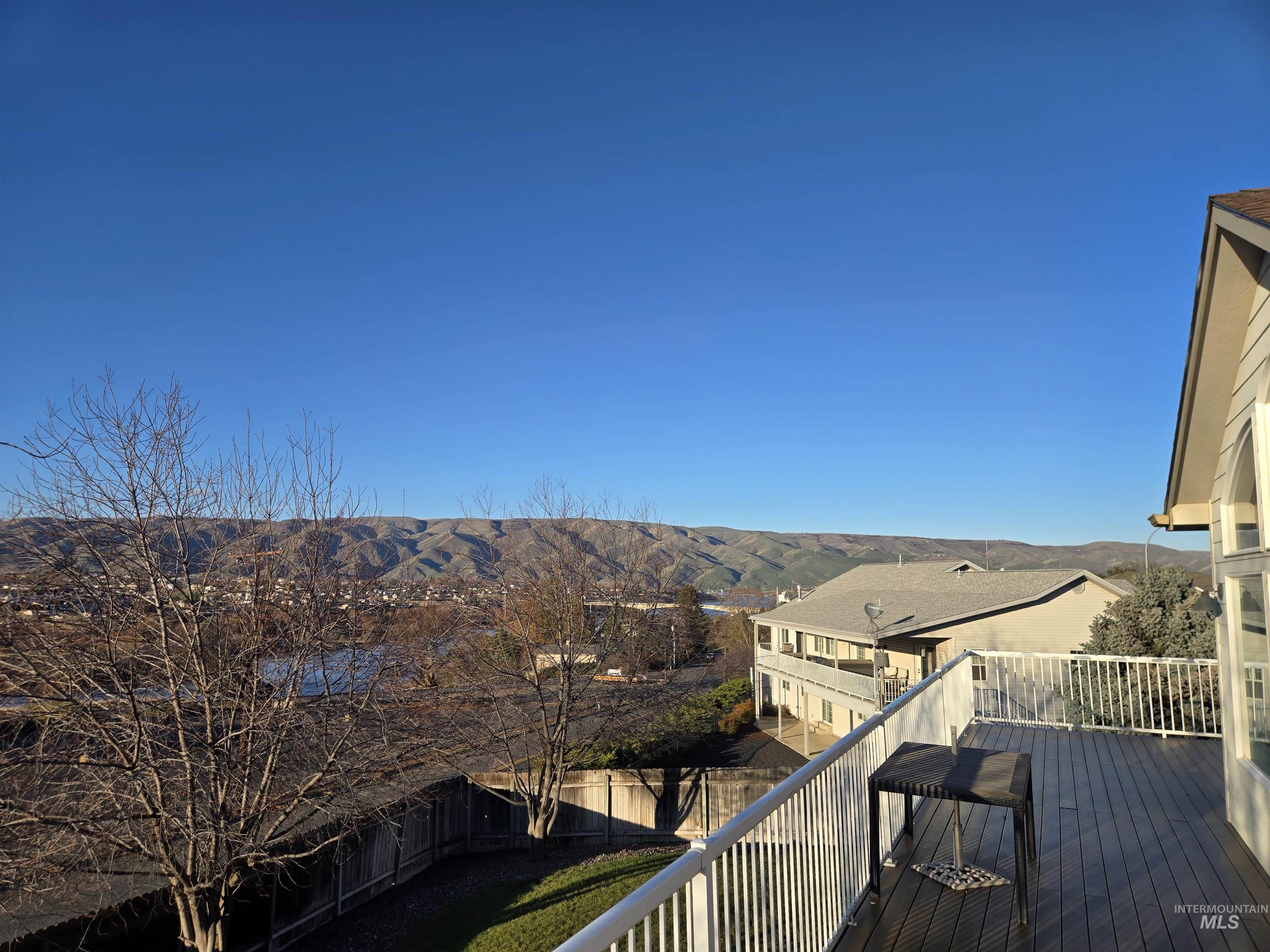 3473 Elks Drive, Lewiston, Idaho 83501, 5 Bedrooms, 2.5 Bathrooms, Residential For Sale, Price $635,000,MLS 98972070