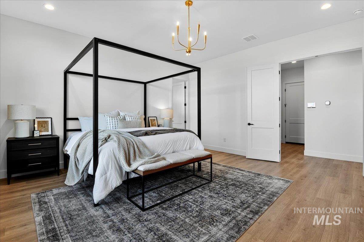 7714 W Flathead Lake St., Eagle, Idaho 83616, 4 Bedrooms, 3.5 Bathrooms, Residential For Sale, Price $949,900,MLS 98972072