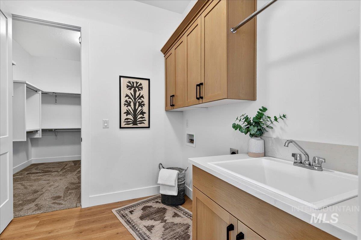 7714 W Flathead Lake St., Eagle, Idaho 83616, 4 Bedrooms, 3.5 Bathrooms, Residential For Sale, Price $924,900,MLS 98972072