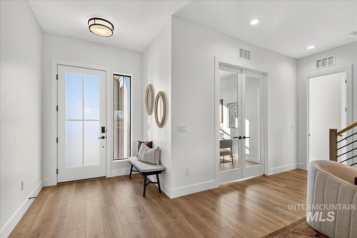 7714 W Flathead Lake St., Eagle, Idaho 83616, 4 Bedrooms, 3.5 Bathrooms, Residential For Sale, Price $914,900, 98972072