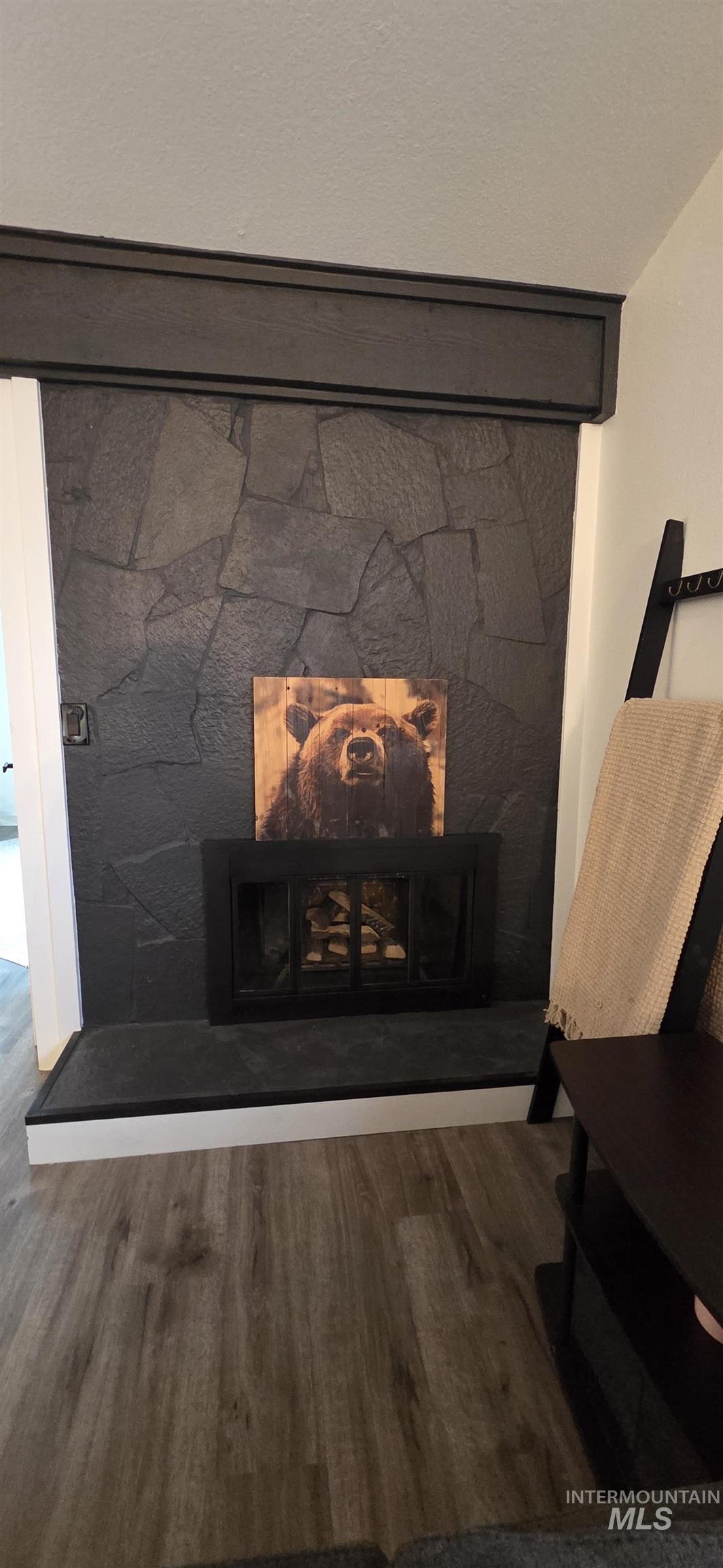 1033 Camelot, Boise, Idaho 83704, 3 Bedrooms, 2.5 Bathrooms, Residential For Sale, Price $439,000,MLS 98972074