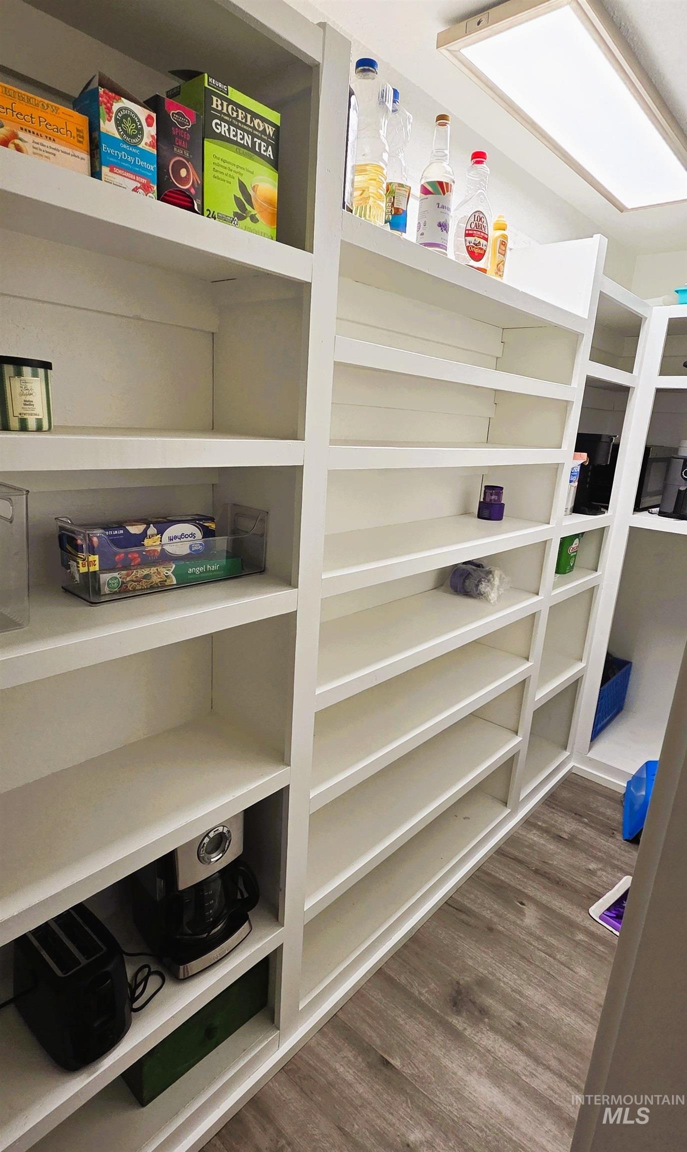 1033 Camelot, Boise, Idaho 83704, 3 Bedrooms, 2.5 Bathrooms, Residential For Sale, Price $439,000,MLS 98972074