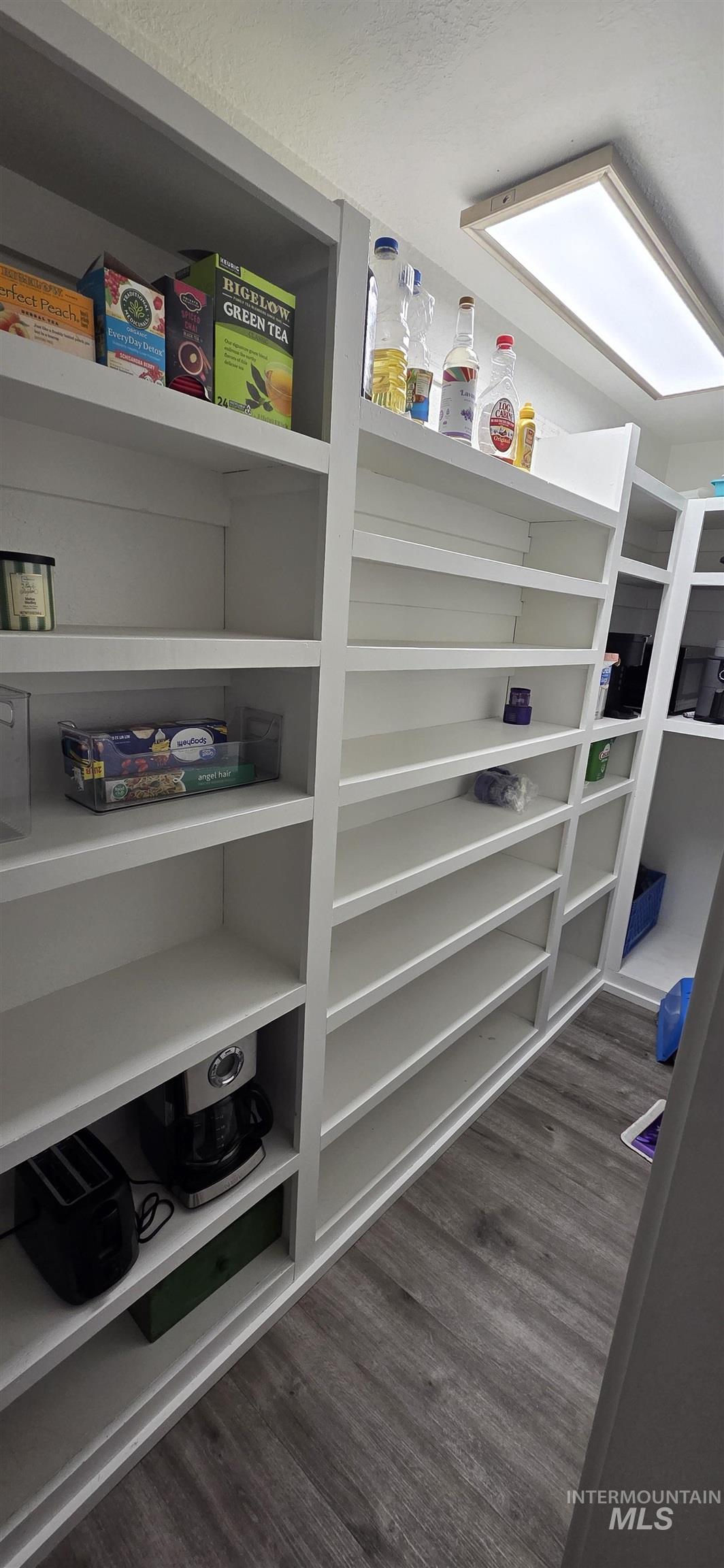 1033 Camelot, Boise, Idaho 83704, 3 Bedrooms, 2.5 Bathrooms, Residential For Sale, Price $439,000,MLS 98972074