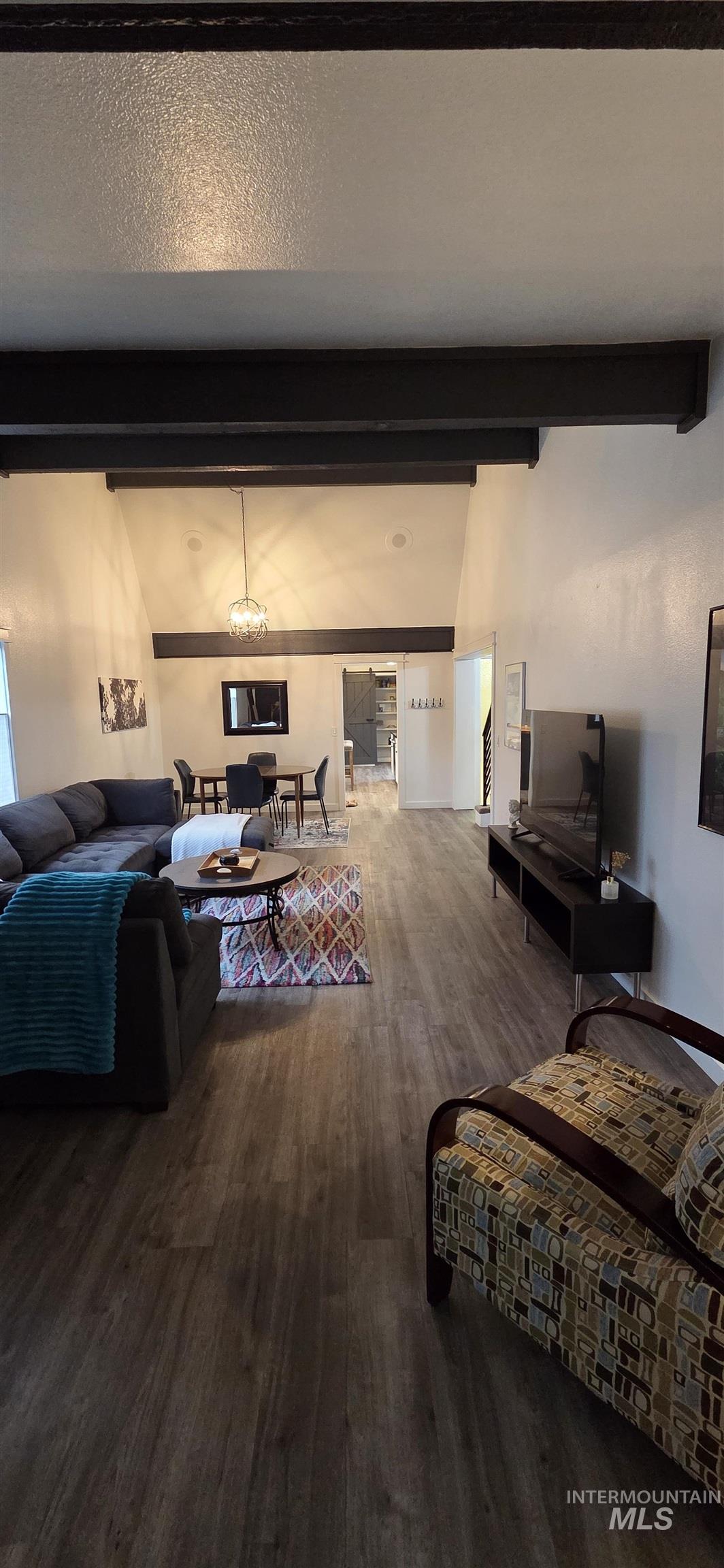 1033 Camelot, Boise, Idaho 83704, 3 Bedrooms, 2.5 Bathrooms, Residential For Sale, Price $439,000,MLS 98972074