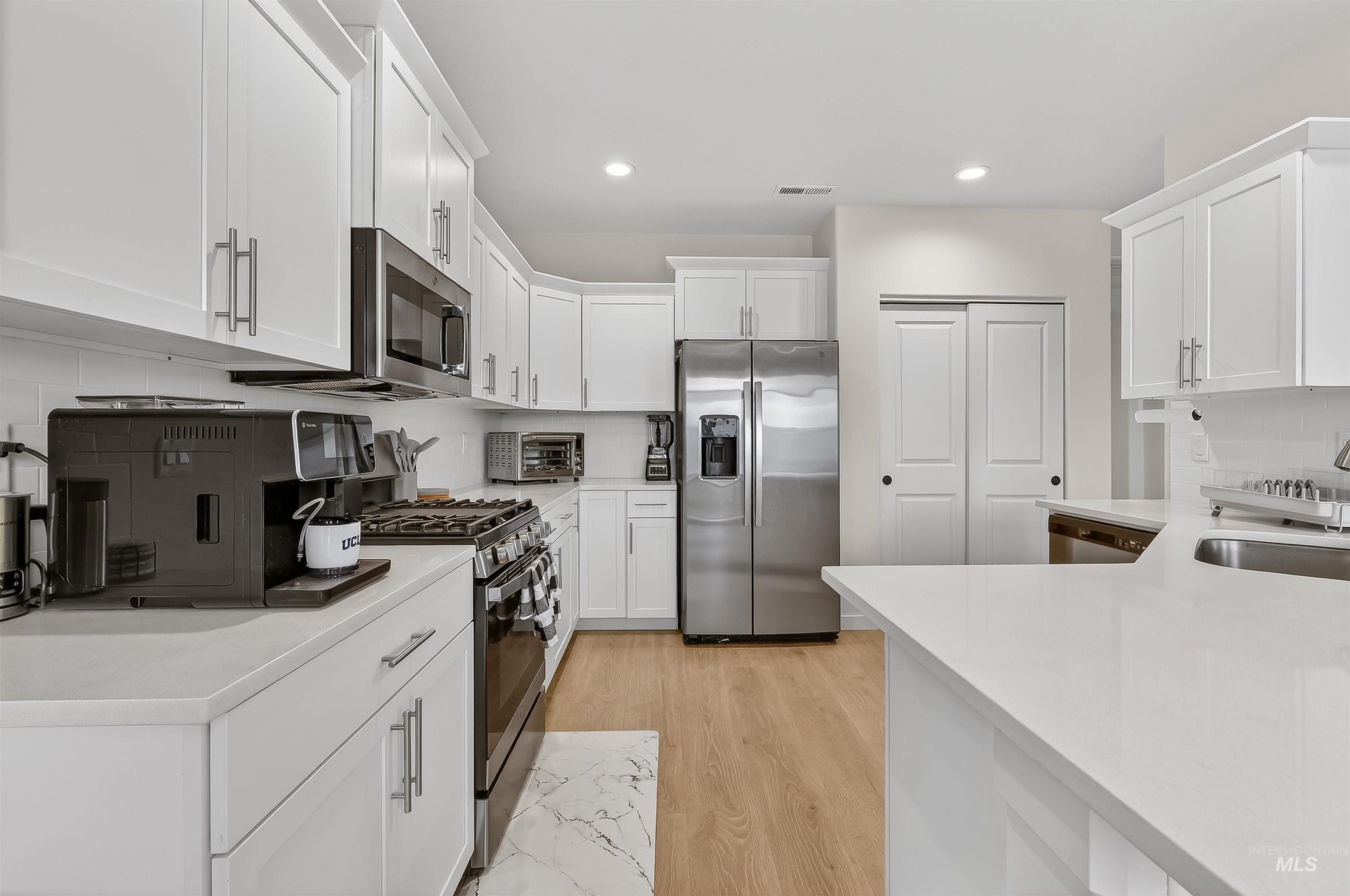 2418 Legacy Court, Clarkston, Washington 99403, 3 Bedrooms, 2 Bathrooms, Residential For Sale, Price $415,000,MLS 98972075