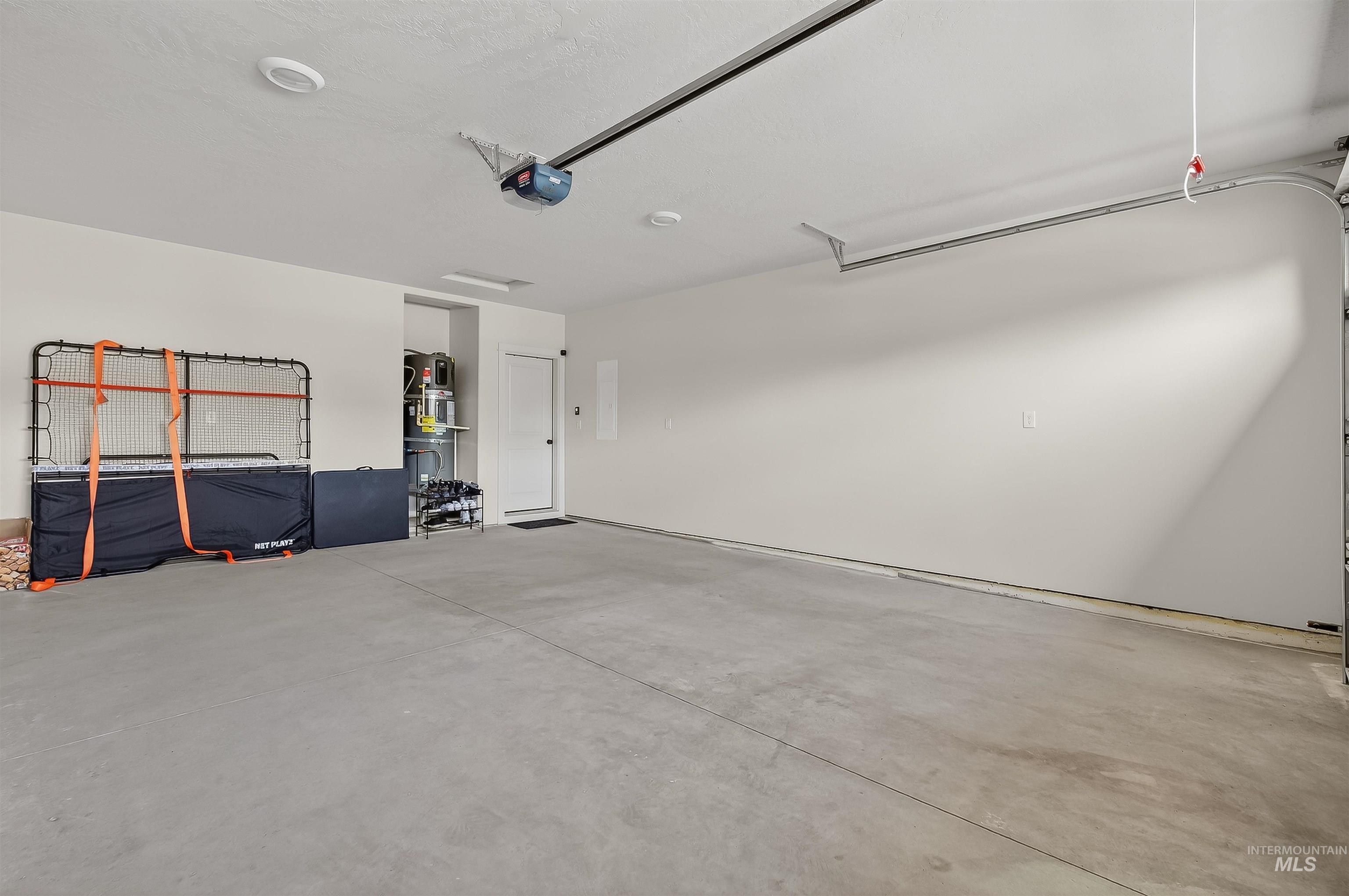 2418 Legacy Court, Clarkston, Washington 99403, 3 Bedrooms, 2 Bathrooms, Residential For Sale, Price $415,000,MLS 98972075