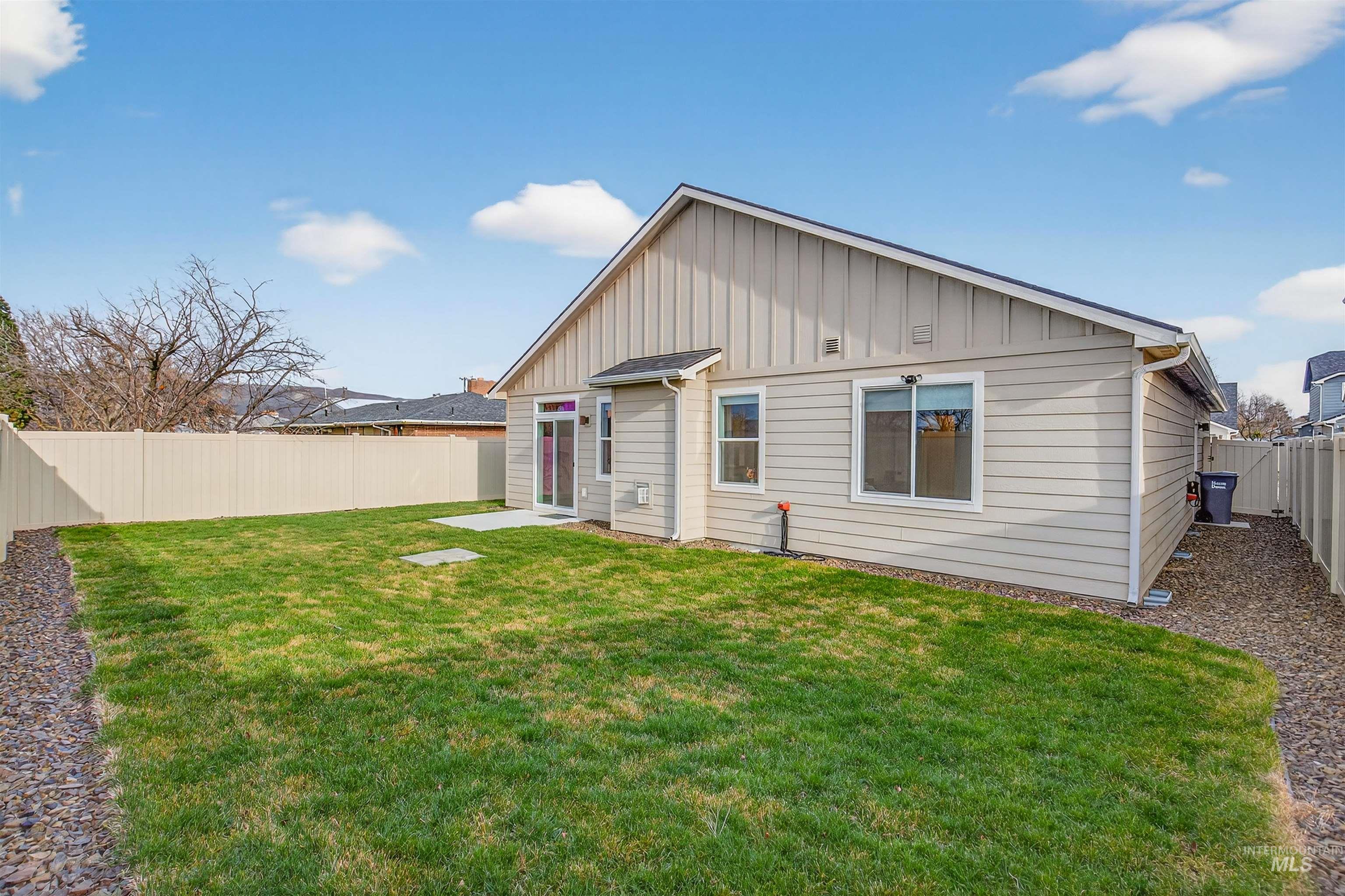 2418 Legacy Court, Clarkston, Washington 99403, 3 Bedrooms, 2 Bathrooms, Residential For Sale, Price $415,000,MLS 98972075