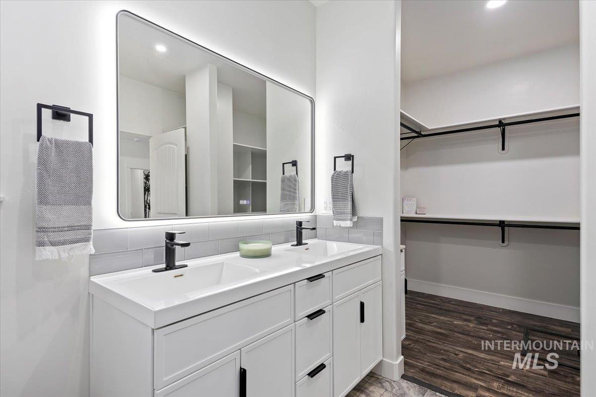 1189 Trail Crest Rd, Twin Falls, Idaho 83301, 3 Bedrooms, 2 Bathrooms, Residential For Sale, Price $464,900,MLS 98972084