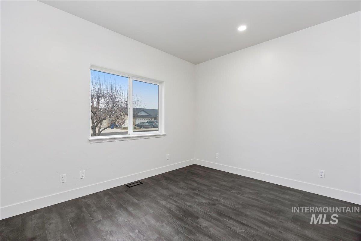 1189 Trail Crest Rd, Twin Falls, Idaho 83301, 3 Bedrooms, 2 Bathrooms, Residential For Sale, Price $464,900,MLS 98972084