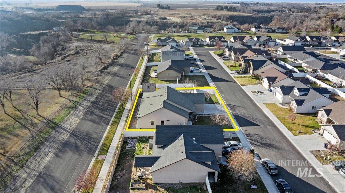 1189 Trail Crest Rd, Twin Falls, Idaho 83301, 3 Bedrooms, 2 Bathrooms, Residential For Sale, Price $464,900,MLS 98972084