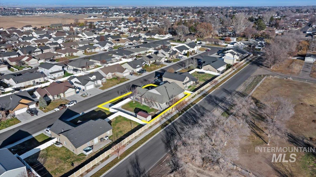 1189 Trail Crest Rd, Twin Falls, Idaho 83301, 3 Bedrooms, 2 Bathrooms, Residential For Sale, Price $464,900,MLS 98972084