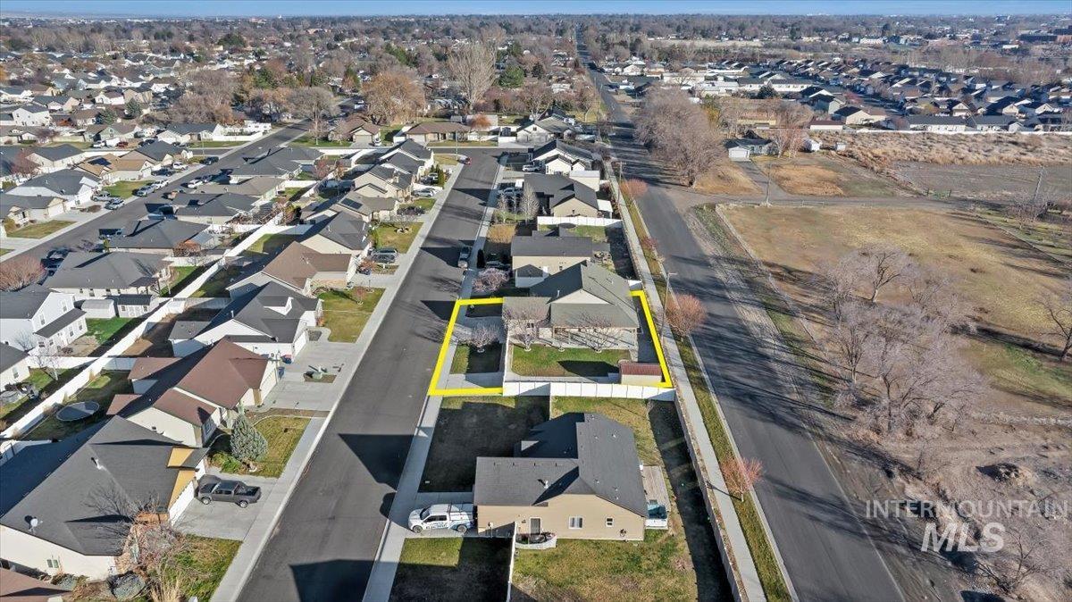 1189 Trail Crest Rd, Twin Falls, Idaho 83301, 3 Bedrooms, 2 Bathrooms, Residential For Sale, Price $464,900,MLS 98972084