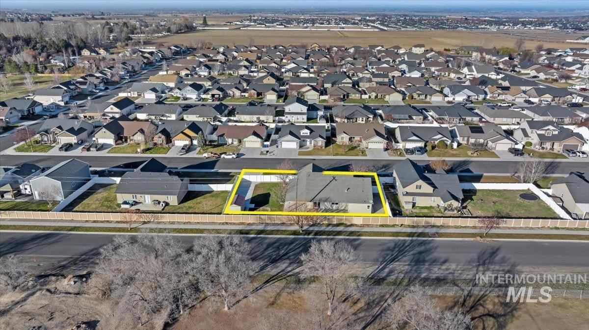 1189 Trail Crest Rd, Twin Falls, Idaho 83301, 3 Bedrooms, 2 Bathrooms, Residential For Sale, Price $464,900,MLS 98972084