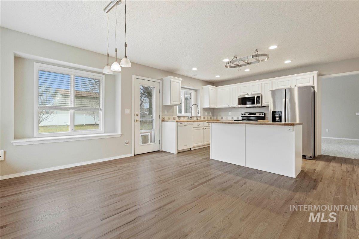 2606 San Marco Way, Nampa, Idaho 83686-7921, 4 Bedrooms, 2.5 Bathrooms, Residential For Sale, Price $490,000,MLS 98972085