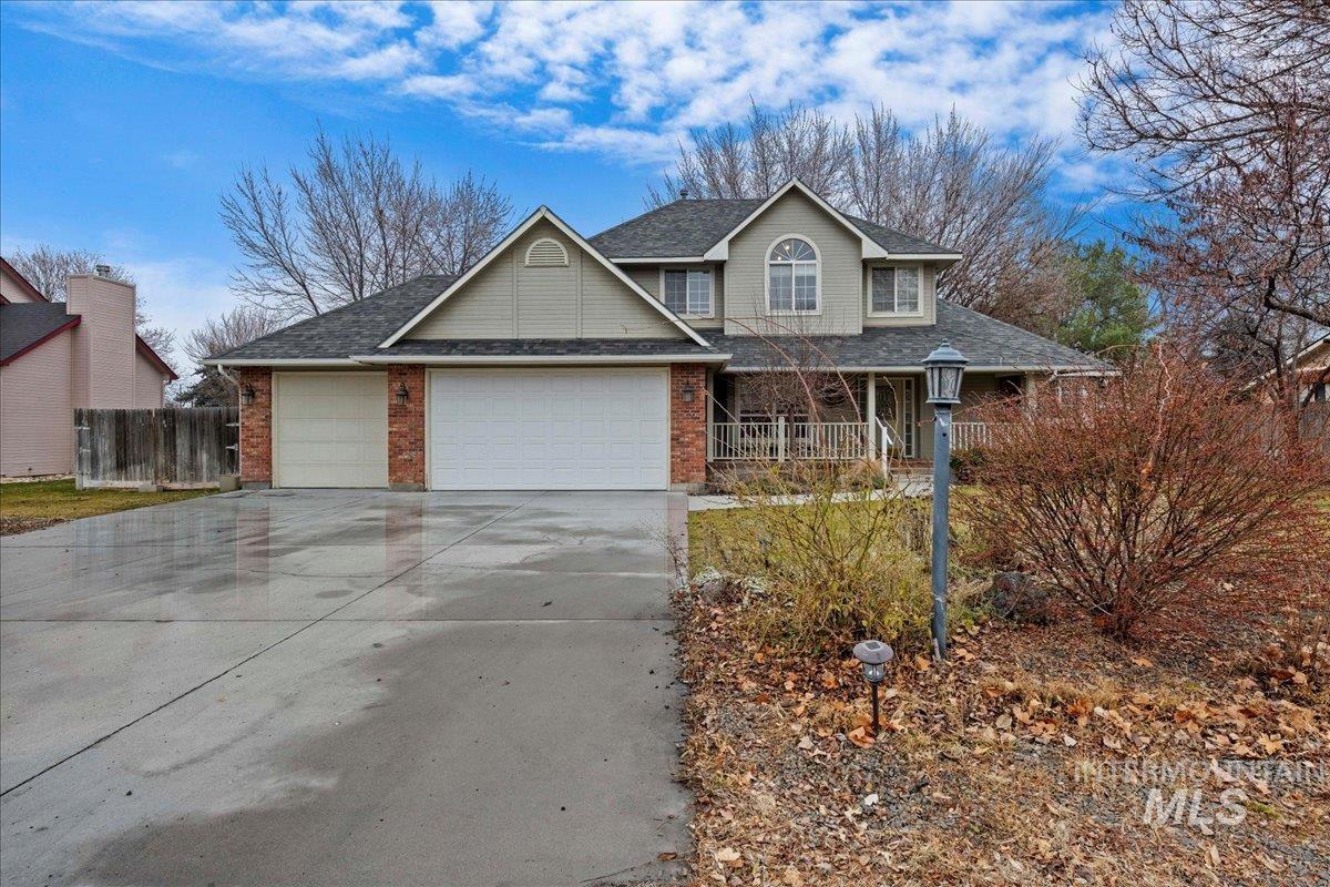 2606 San Marco Way, Nampa, Idaho 83686-7921, 4 Bedrooms, 2.5 Bathrooms, Residential For Sale, Price $490,000,MLS 98972085