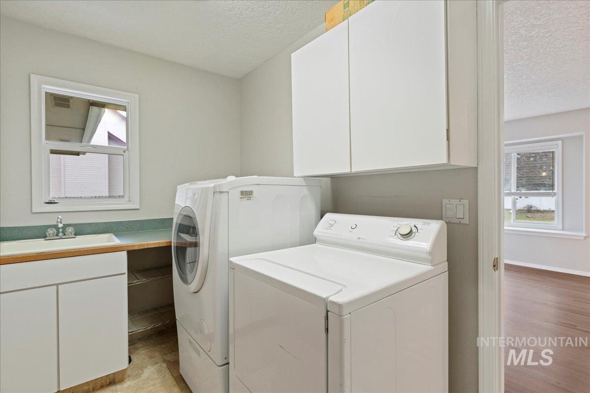 2606 San Marco Way, Nampa, Idaho 83686-7921, 4 Bedrooms, 2.5 Bathrooms, Residential For Sale, Price $490,000,MLS 98972085