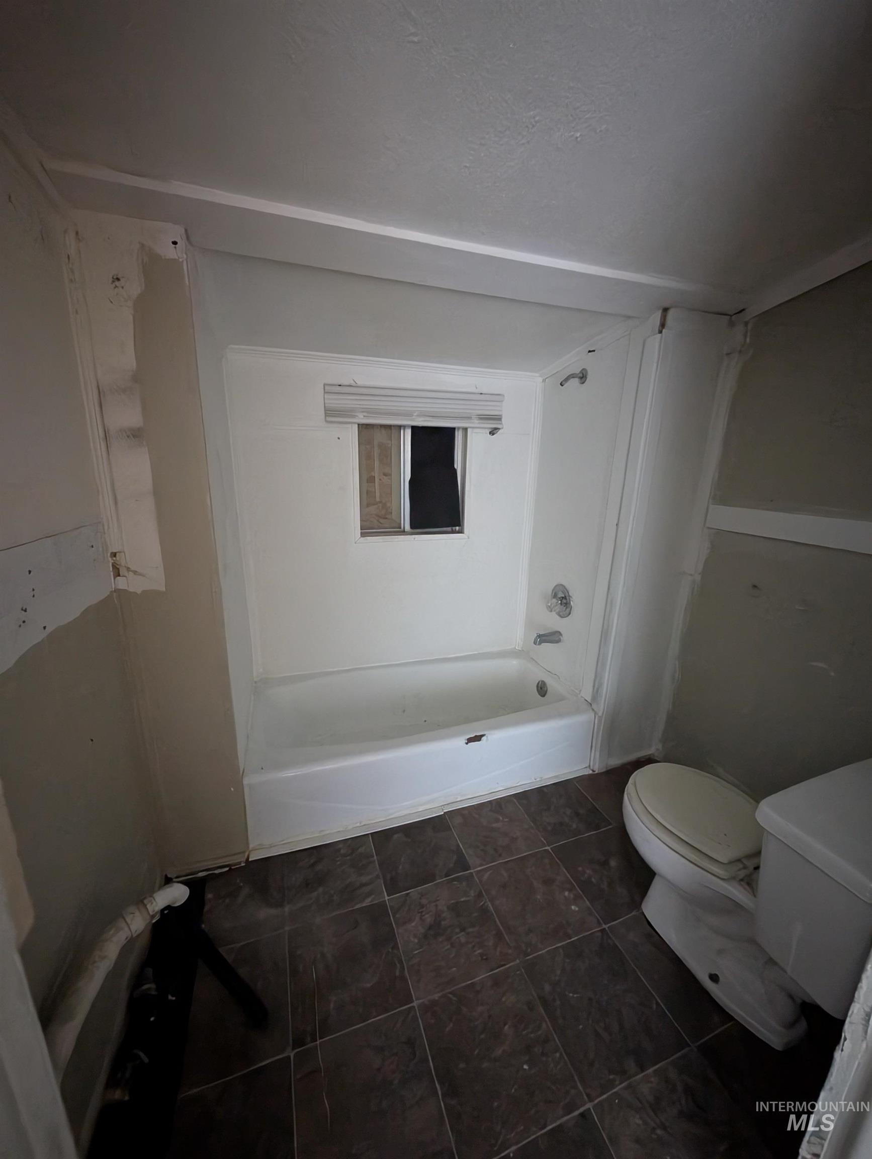 529 N 5th Ave, Twin Falls, Idaho 83301, 2 Bedrooms, 1 Bathroom, Residential For Sale, Price $325,000,MLS 98972088