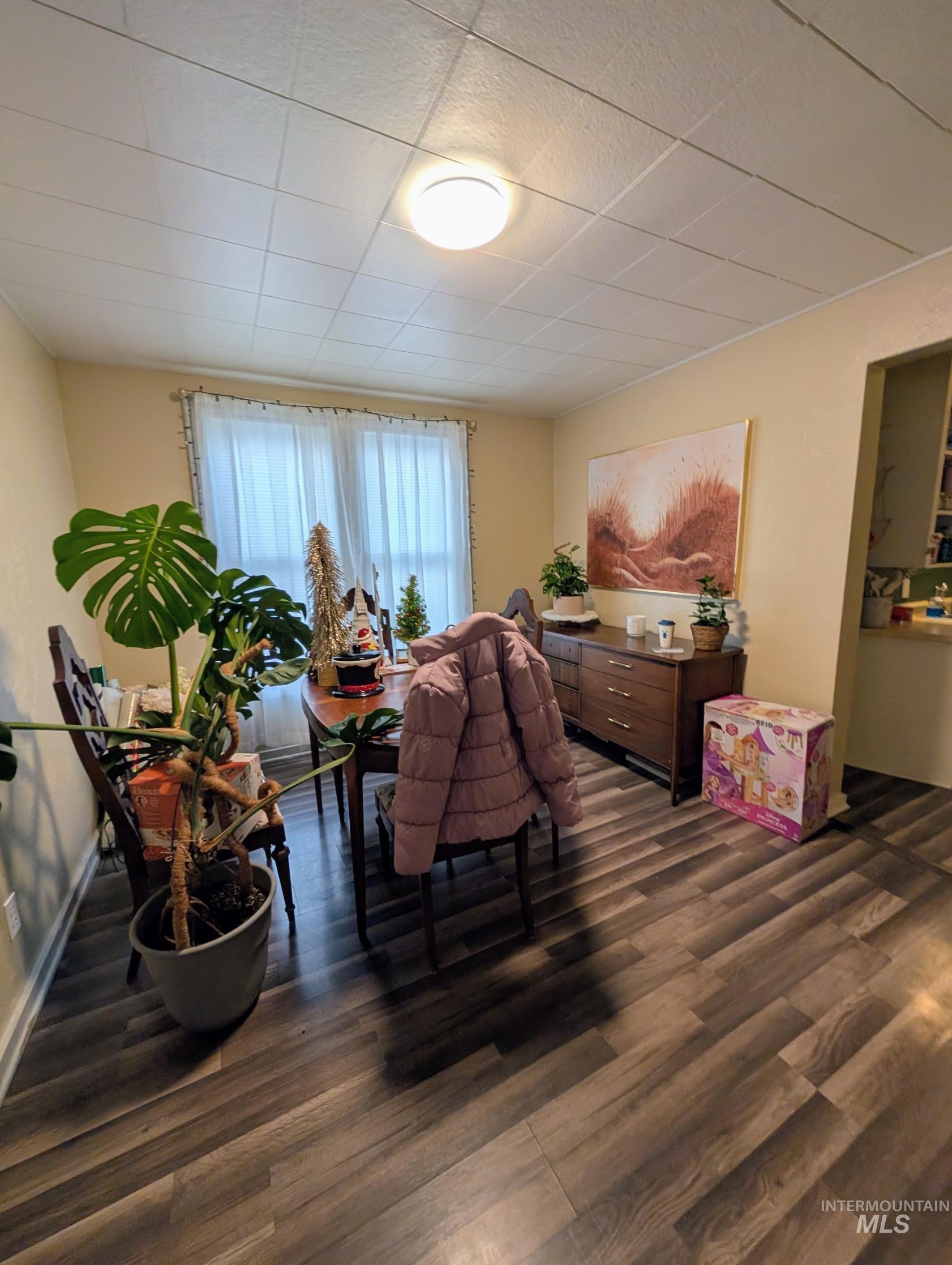 529 N 5th Ave, Twin Falls, Idaho 83301, 2 Bedrooms, 1 Bathroom, Residential For Sale, Price $325,000,MLS 98972088