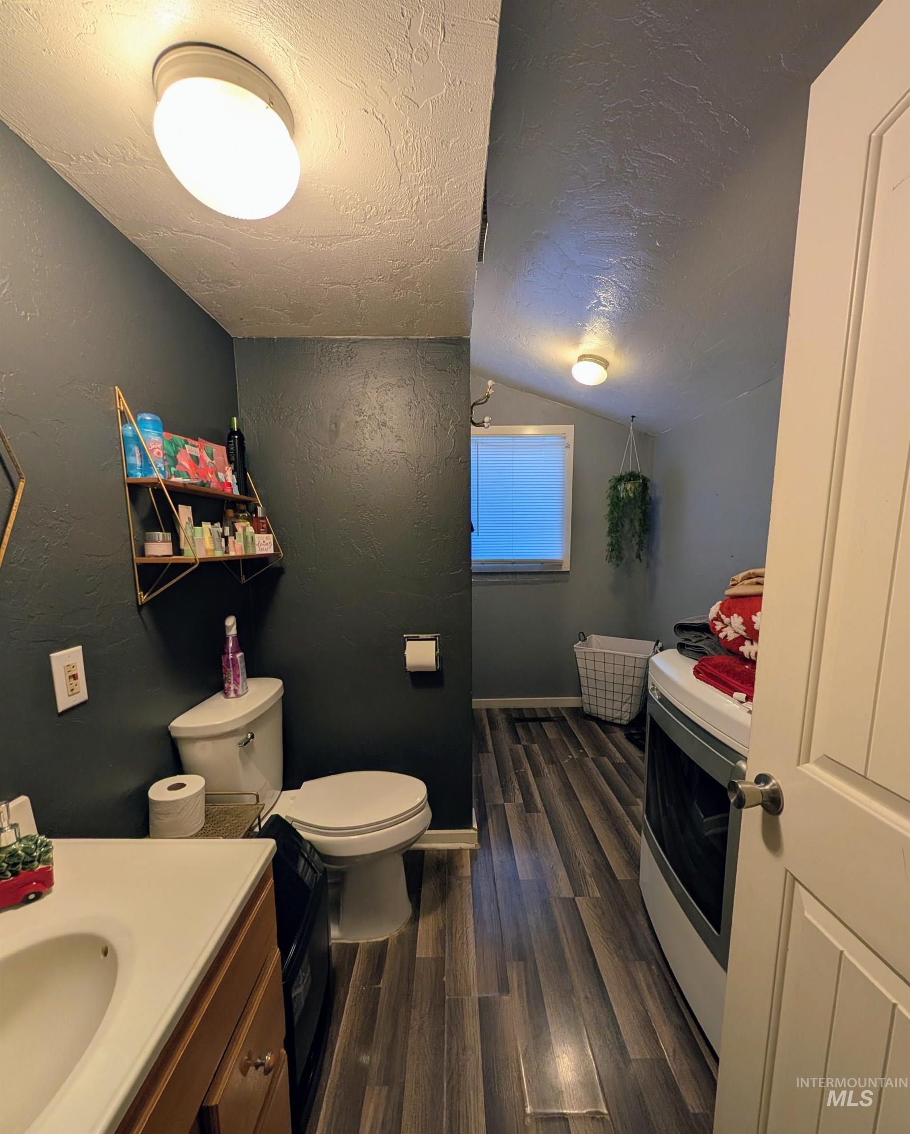 529 N 5th Ave, Twin Falls, Idaho 83301, 2 Bedrooms, 1 Bathroom, Residential For Sale, Price $325,000,MLS 98972088